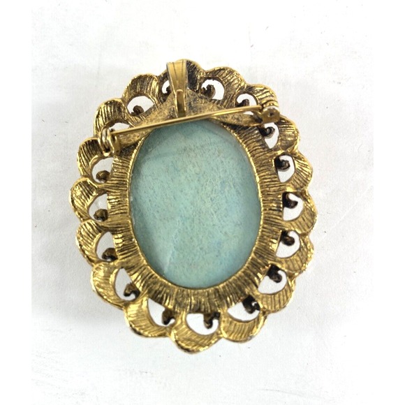 Vintage Brooch Blue Dried Flowers Pin Pendant Oval Gold Tone Boho GrannyCore - Picture 3 of 3